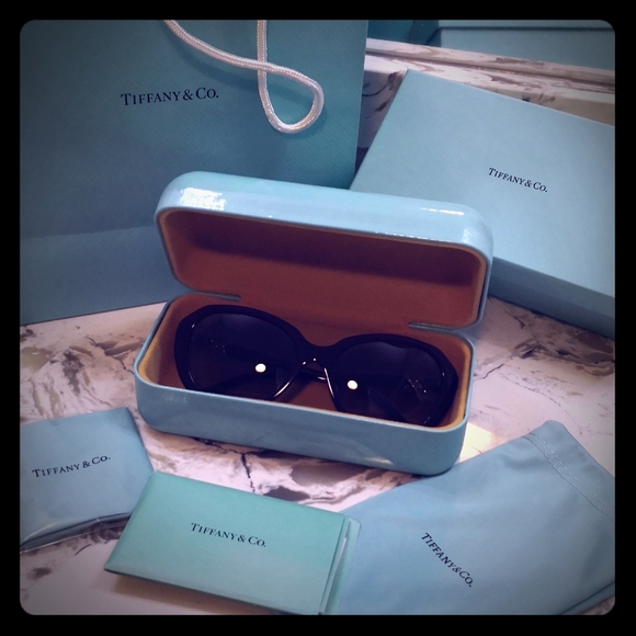 Tiffany & Co. Accessories - BNIB Tiffany & Co Sunglasses